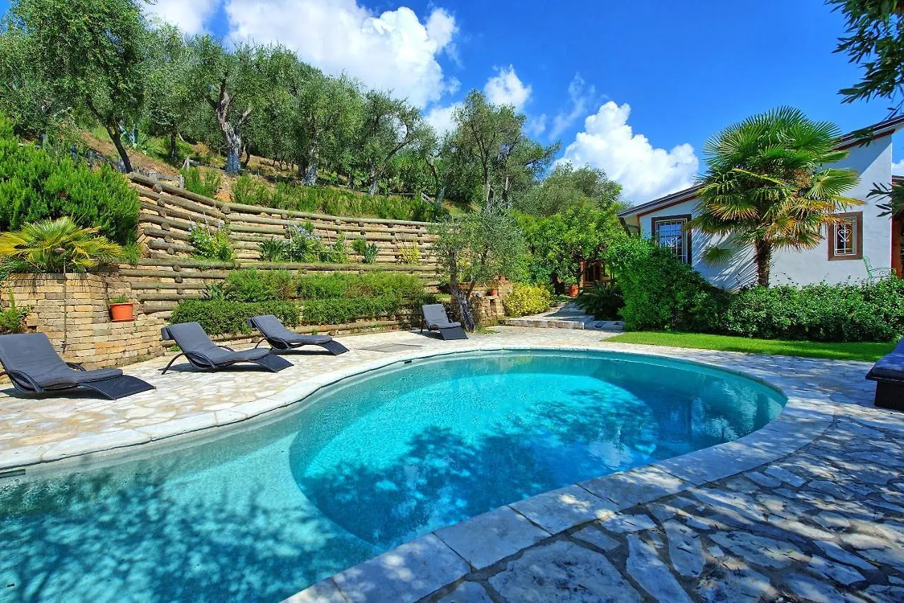 Villa Oliveta Santa Lucia  Pietrasanta